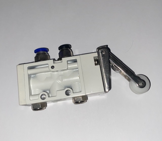 Picture of ClipsShop TIDY Replacement Part  - Roller Lever Valve - SP144325000